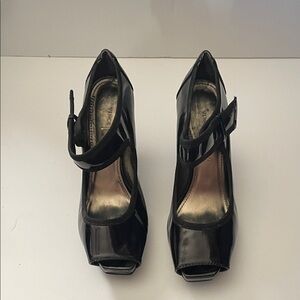 Vince Camuto Orchid Elegant Black Peep-Toe Heels